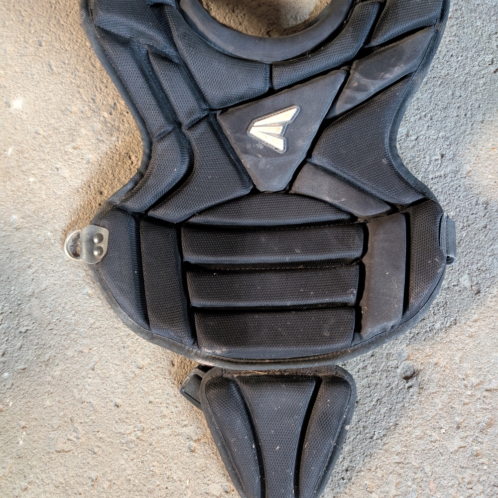 Easton Catchers Gear Set - Picture 3 of 4
